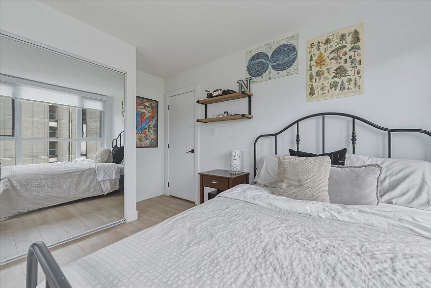 1203 1010 Burnaby Street
