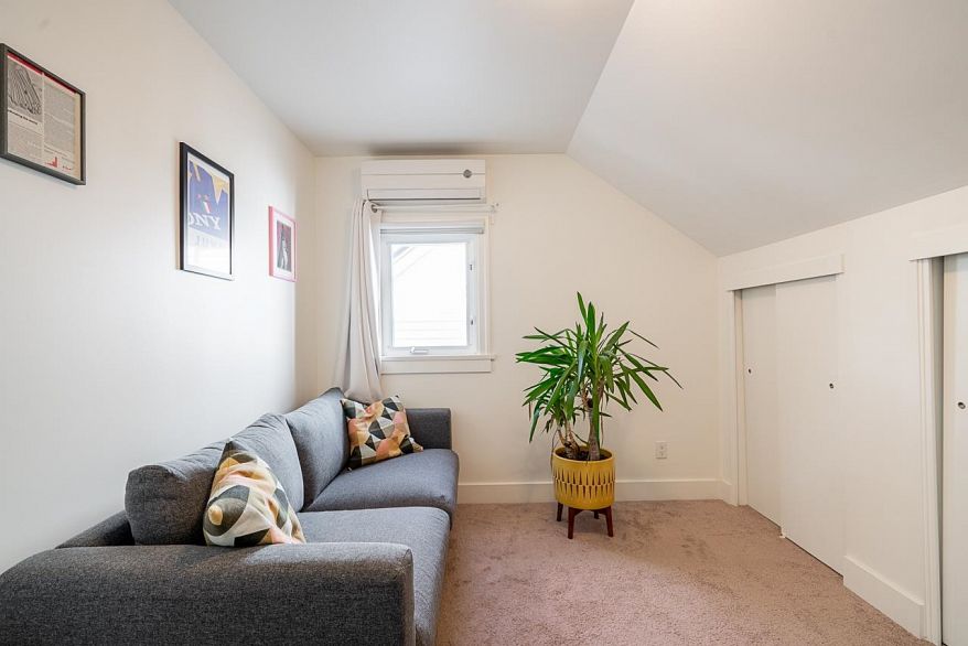 242 W 21st Avenue