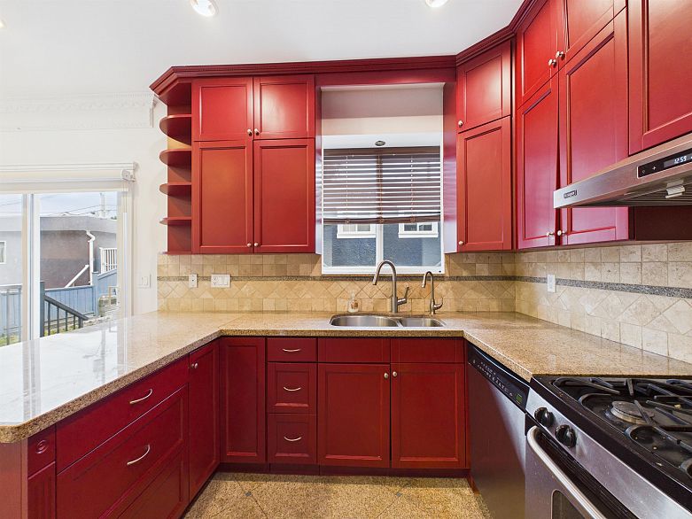 3394 Seaforth Drive