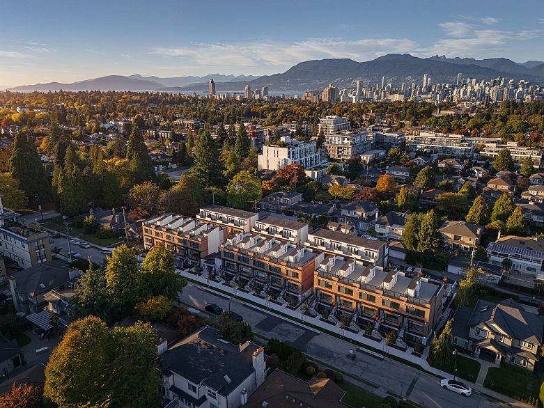 224 471 W 28th Avenue