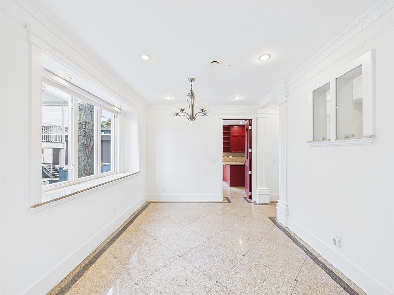 3394 Seaforth Drive