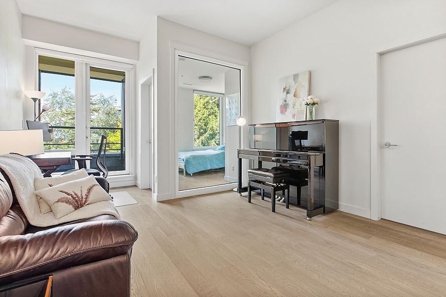 307 4488 Cambie Street