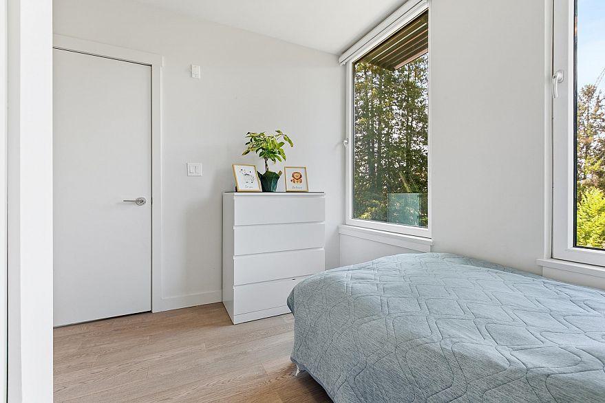 307 4488 Cambie Street