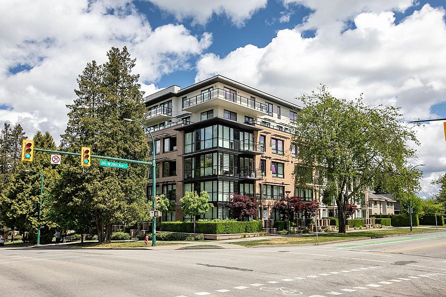 307 4488 Cambie Street