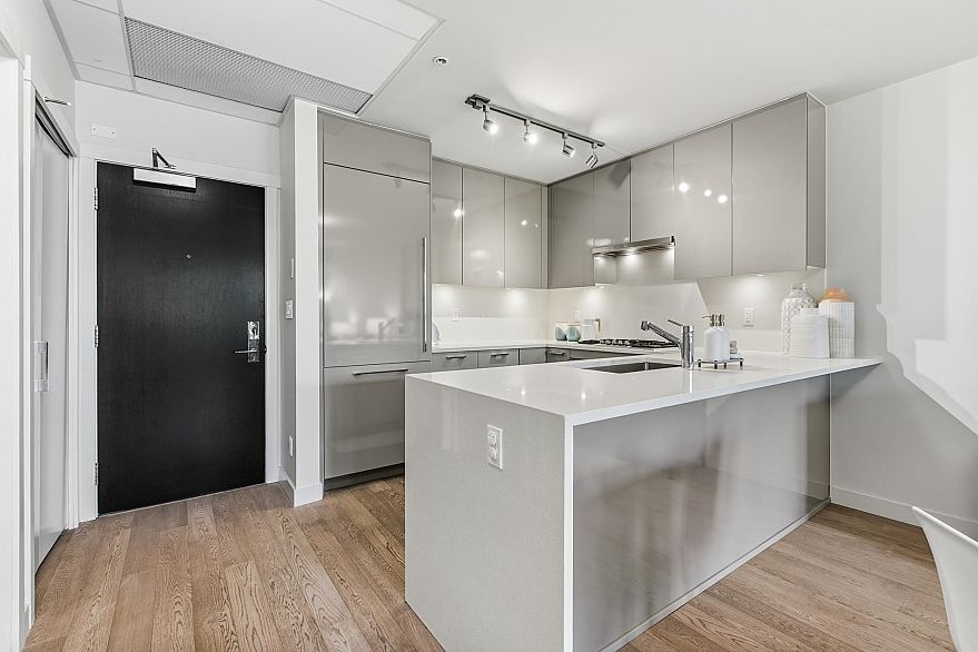307 4488 Cambie Street