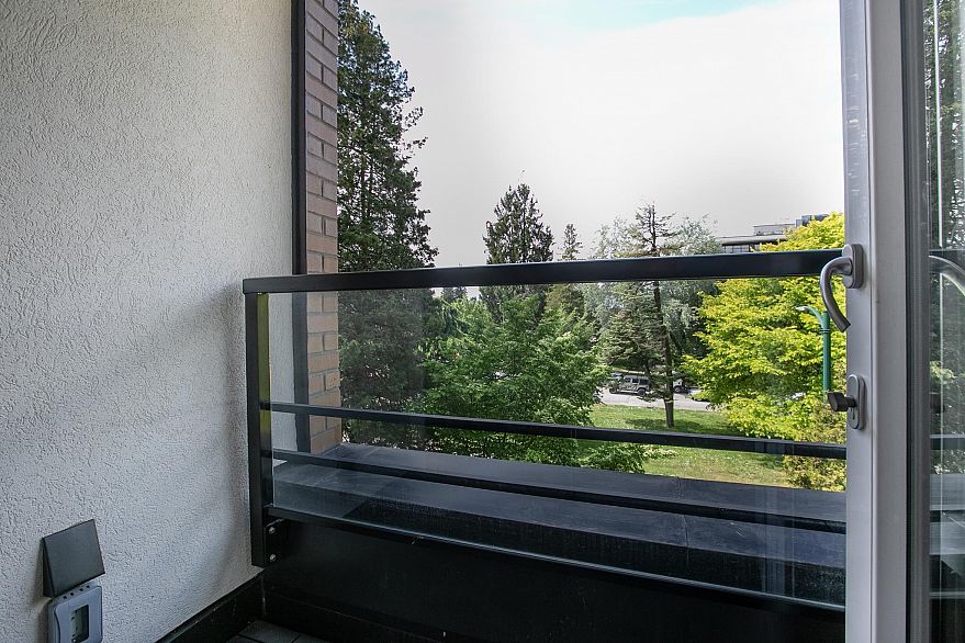 307 4488 Cambie Street