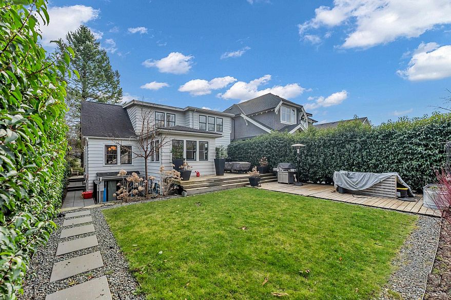 295 W 23rd Avenue