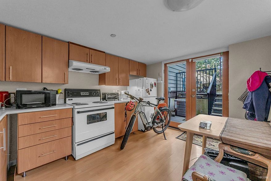 295 W 23rd Avenue