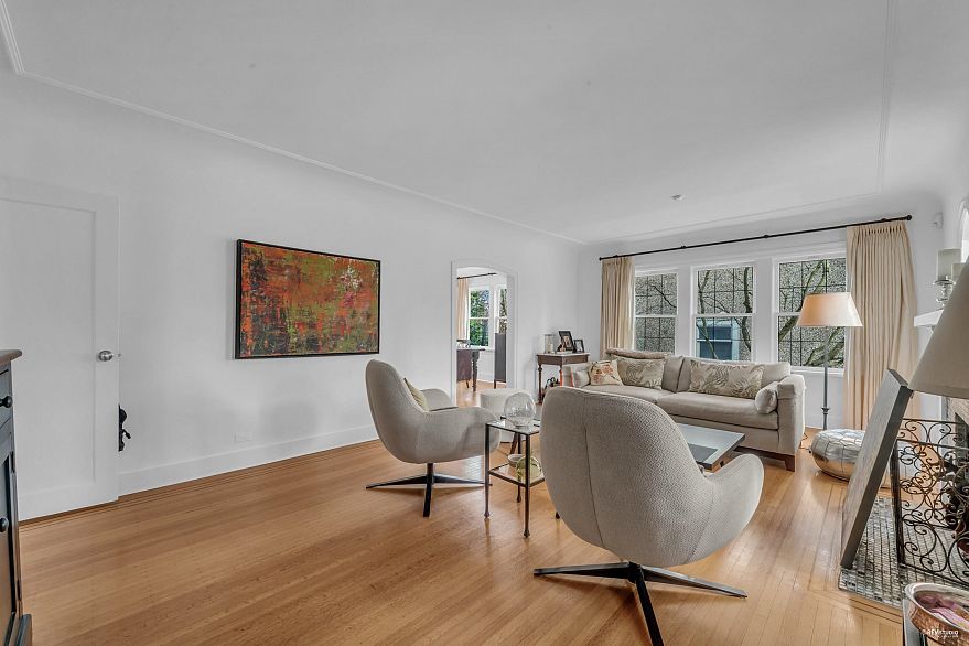 295 W 23rd Avenue
