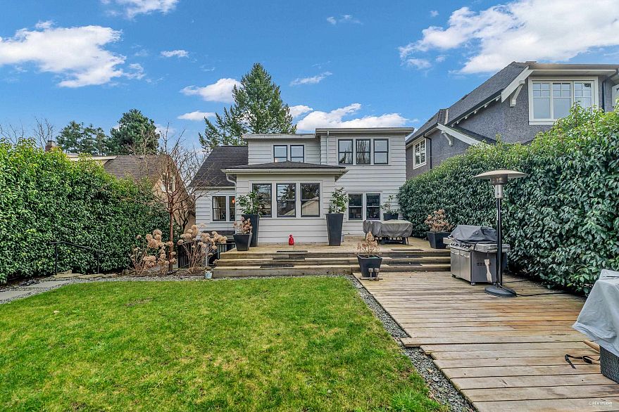 295 W 23rd Avenue