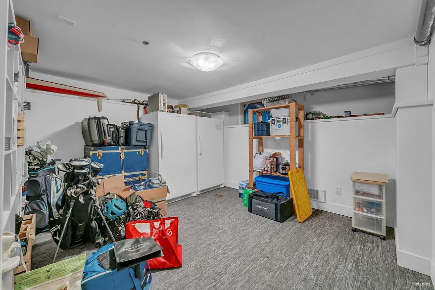 295 W 23rd Avenue
