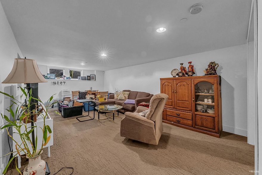 295 W 23rd Avenue