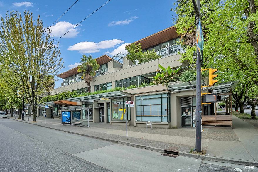 214 1688 Robson Street