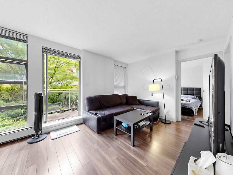 214 1688 Robson Street