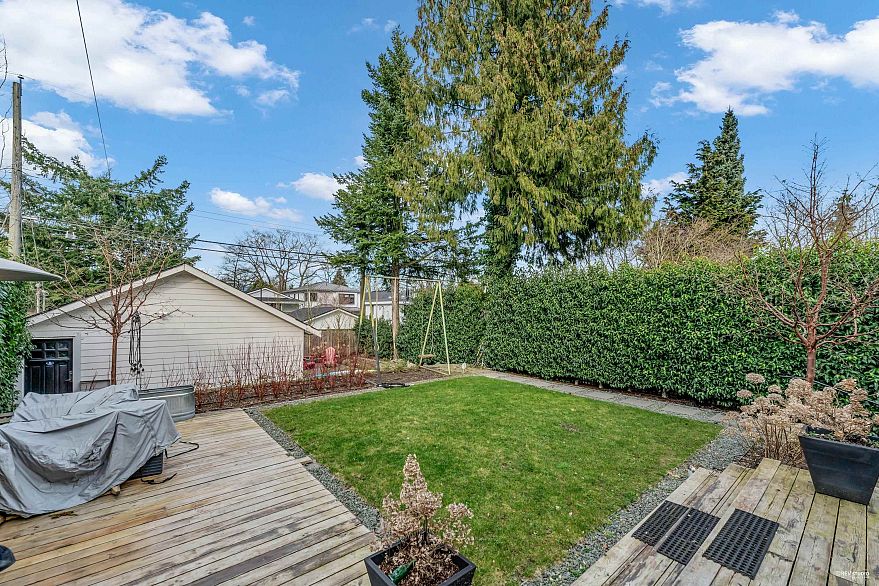 295 W 23rd Avenue