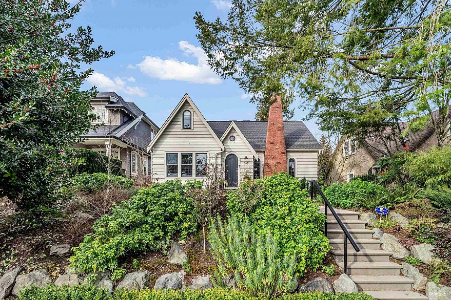 295 W 23rd Avenue