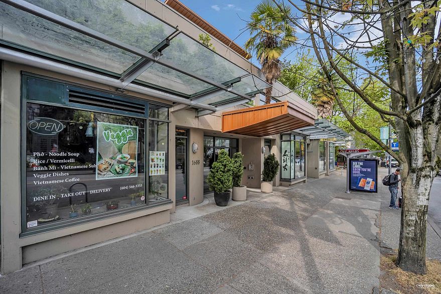 214 1688 Robson Street
