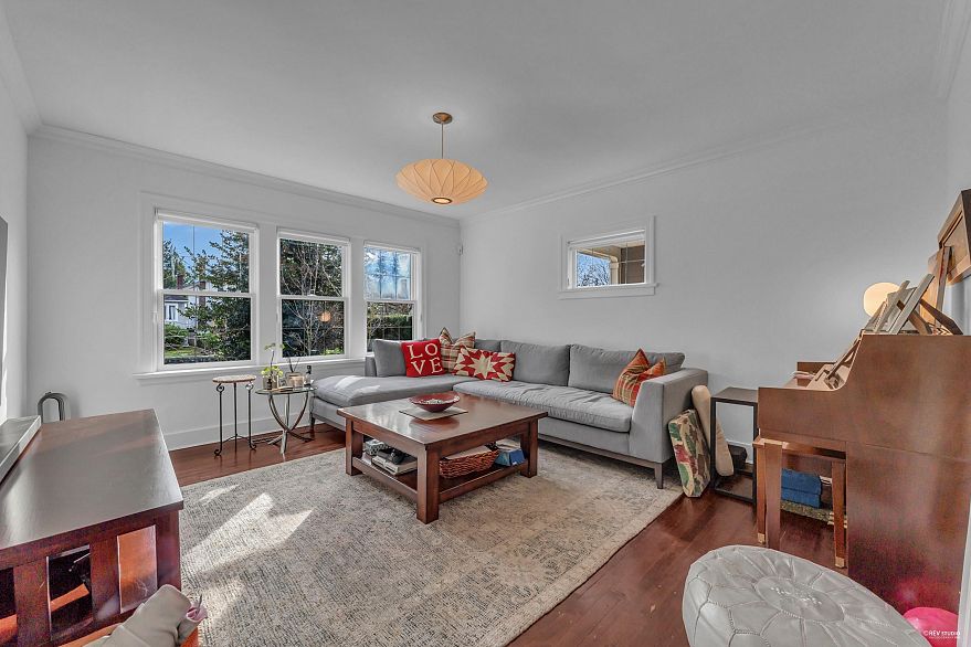295 W 23rd Avenue