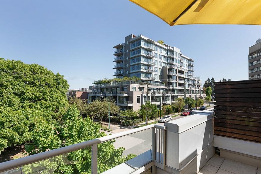 2711 Prince Edward Street
