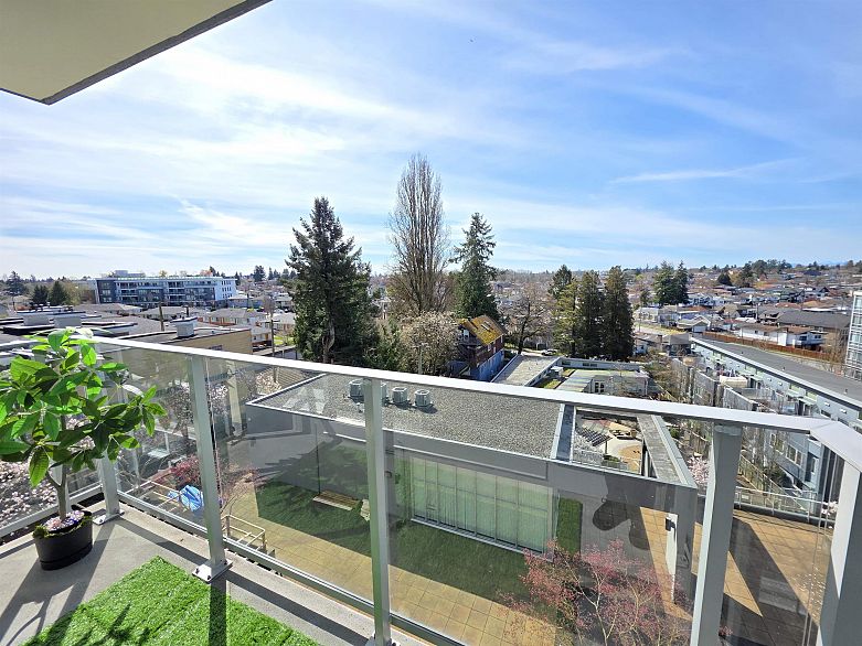 719 4818 Eldorado Mews