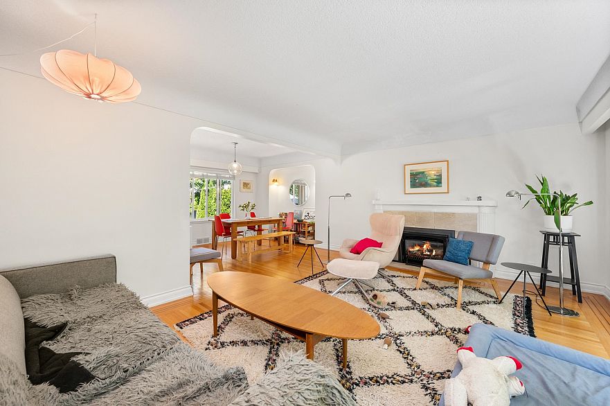 2323 W 23rd Avenue