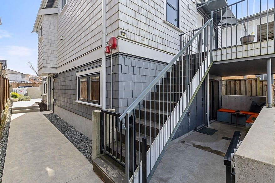 2333 Napier Street