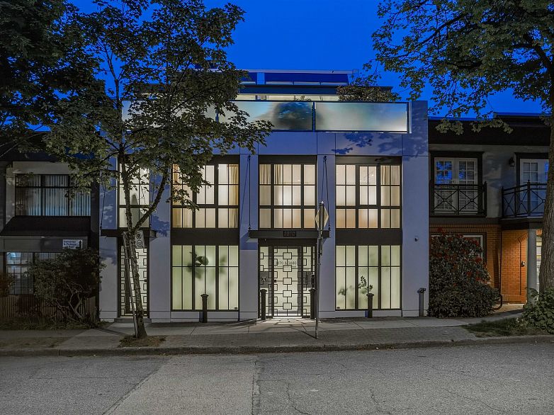 3870 Commercial Street
