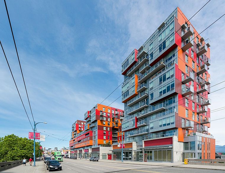 902 933 E Hastings Street