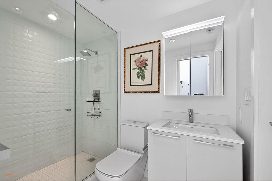 312 2220 Kingsway