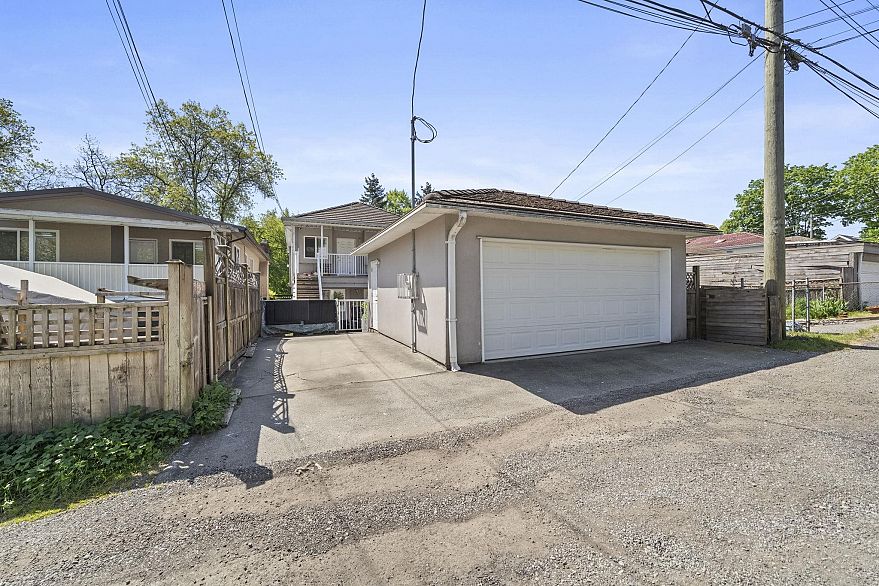 3541 Adanac Street