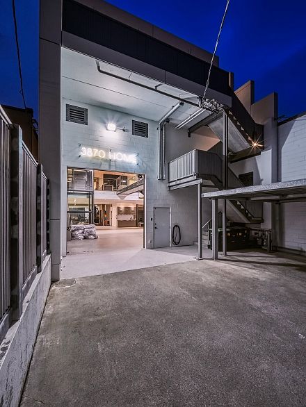 3870 Commercial Street