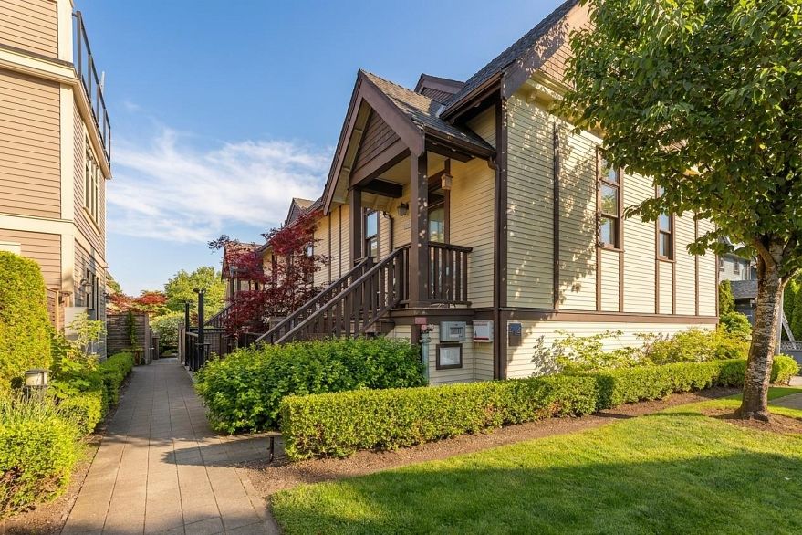 1077 Salsbury Drive