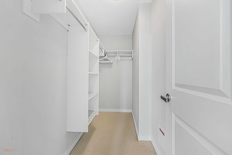 1203 3533 Ross Drive