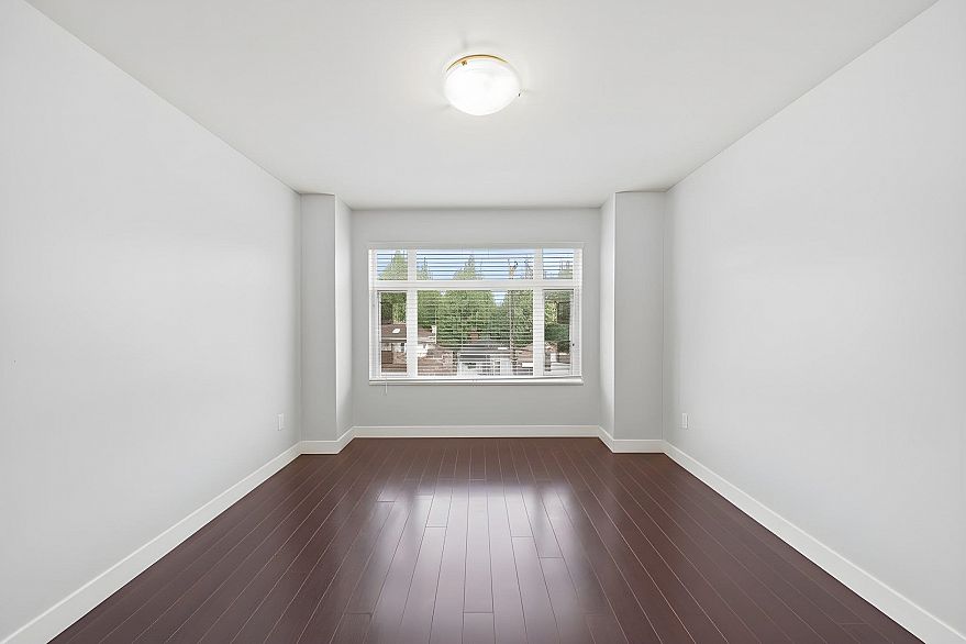 303 2745 E Hastings Street
