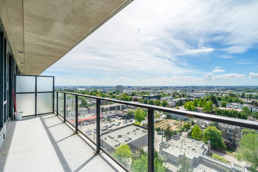 1705 8588 Cornish Street