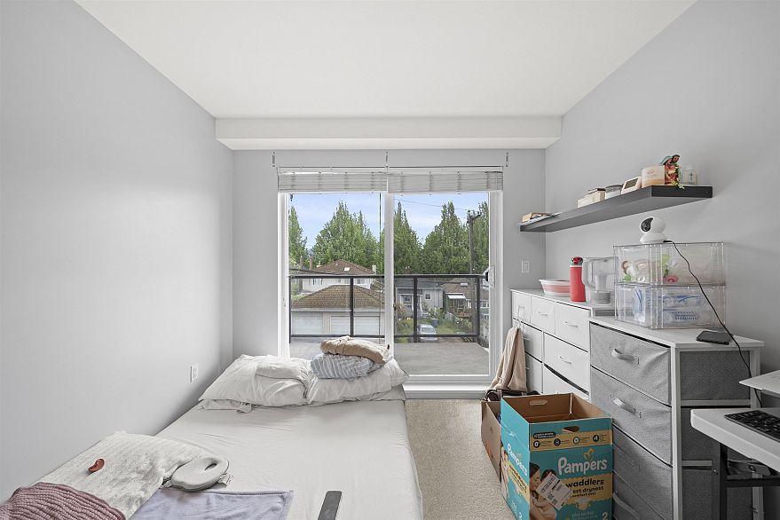 303 2745 E Hastings Street