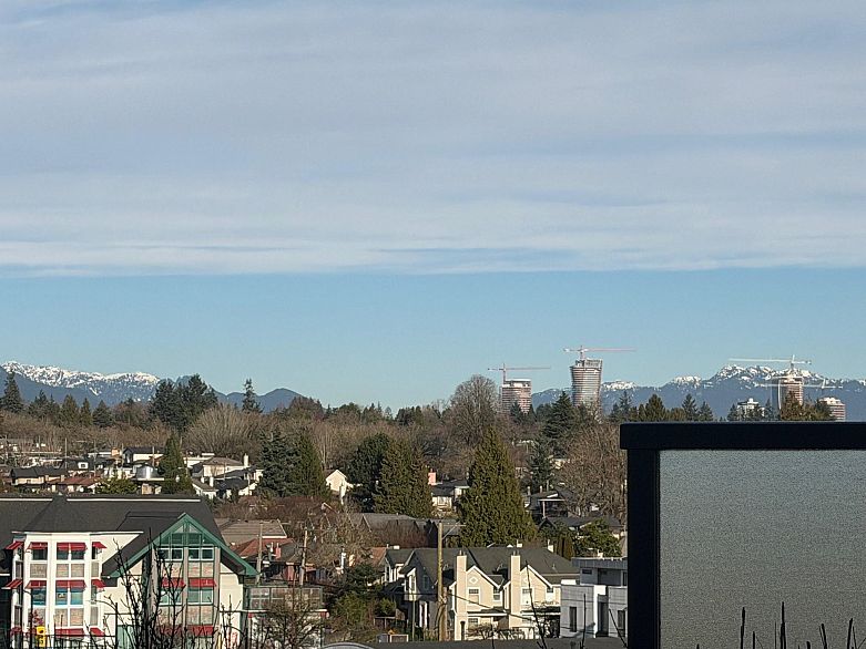 803 8555 Granville Street
