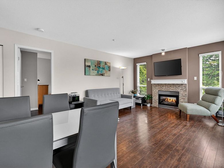 310 8495 Jellicoe Street