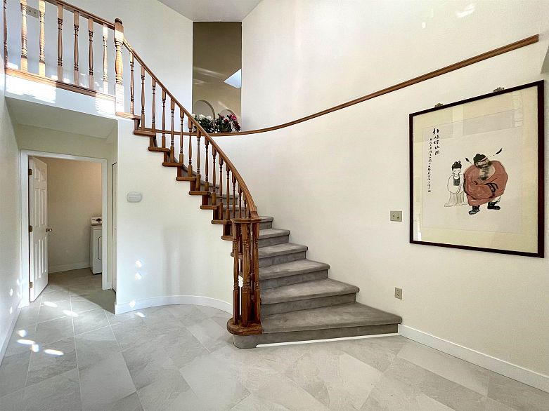 937 W 18th Avenue