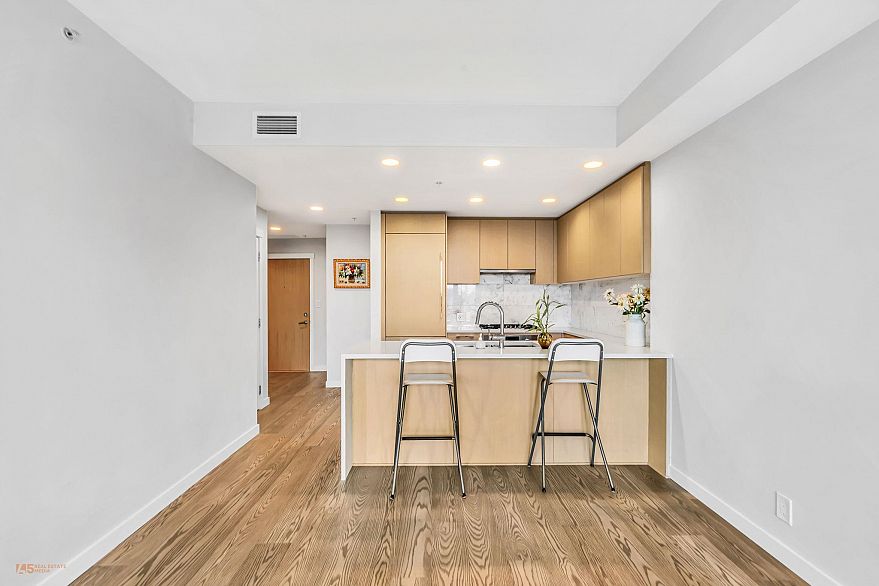 1203 3533 Ross Drive