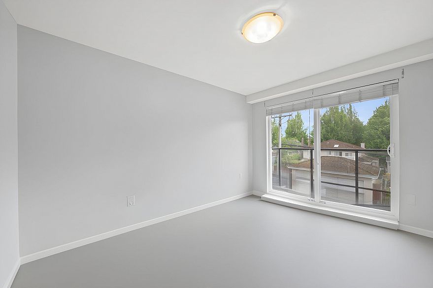 303 2745 E Hastings Street