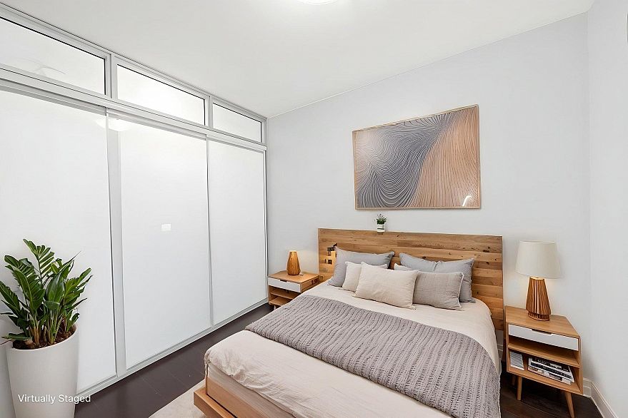303 2745 E Hastings Street