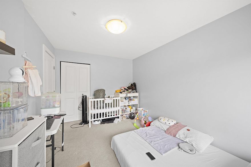 303 2745 E Hastings Street