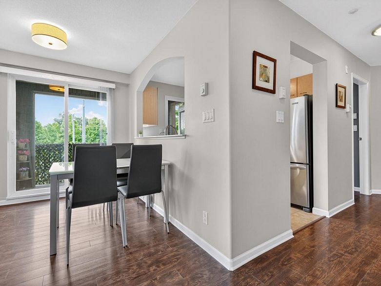 310 8495 Jellicoe Street