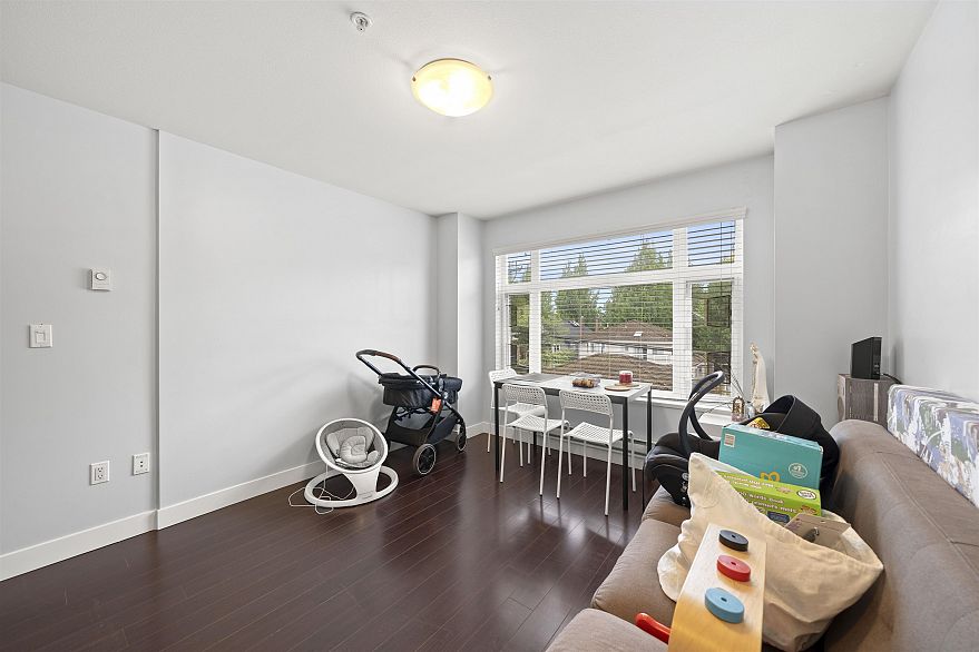 303 2745 E Hastings Street