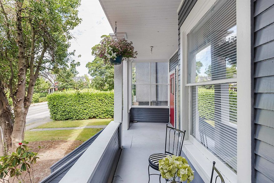 136 W 12th Avenue