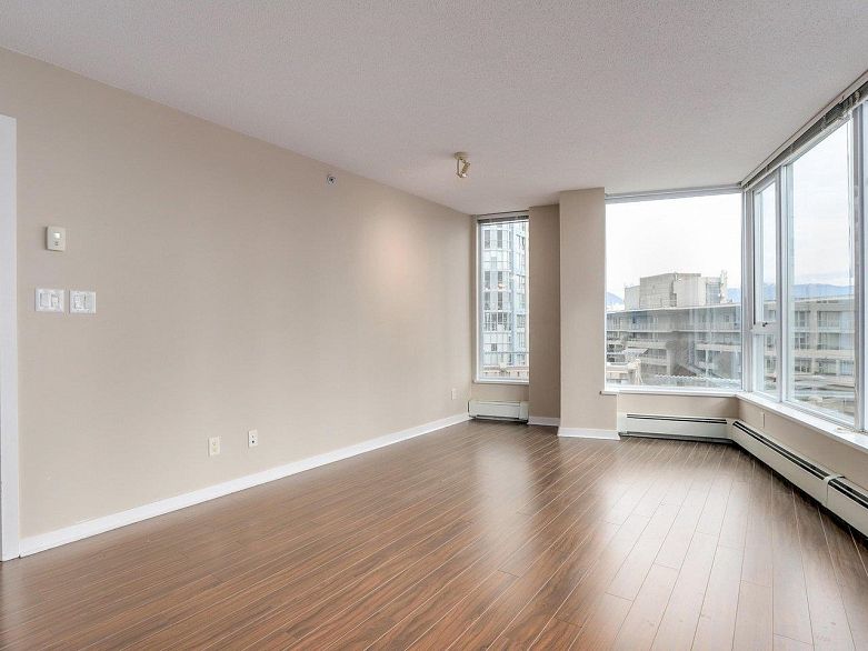 1006 188 Keefer Place