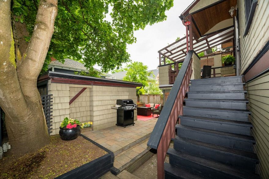 401 E King Edward Avenue