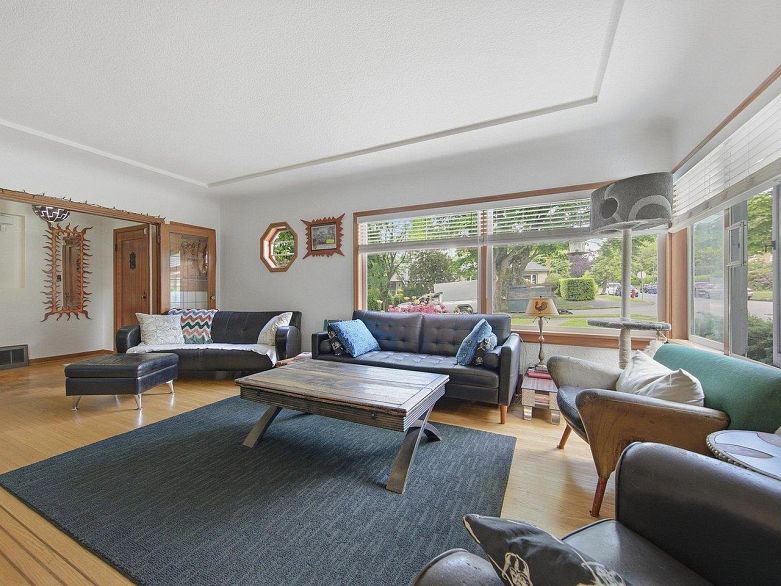 2506 W 15th Avenue