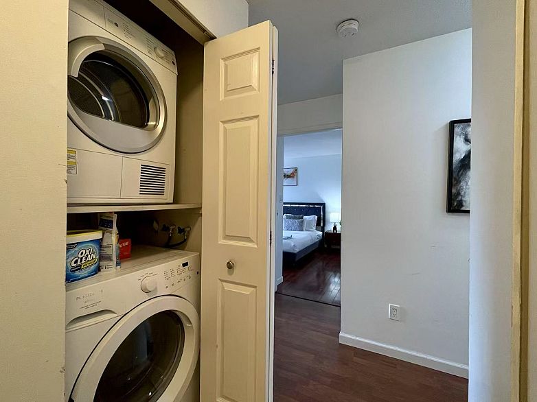 302 1405 HARO STREET, Vancouver BC V6G 1G2